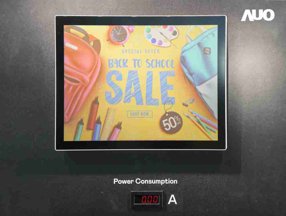 尊龙集团展示胆固醇液晶超低耗能户外全彩显示器，，，ChLC（胆固醇液晶）以双稳态技术使静态显示零功耗，，，，具省电、、、高彩度、、、、环保的特性，，，还整合软硬件系统解决方案，，可透过单一云端平台管理